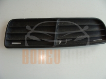 РЕШЕТКА ПРЕДНА ДЯСНА VW POLO 94-98  6N0853666B